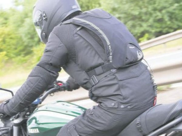 Airbag para motos: el novedoso elemento de seguridad que reduce las muerte de motociclistas en accidentes